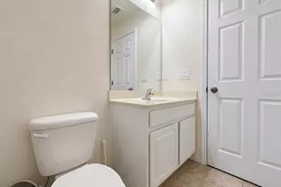 720 Las Fuentes Dr, Kissimmee, FL 34746 - Photo 18