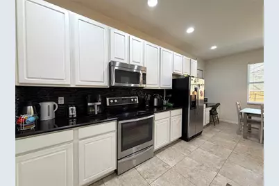 720 Las Fuentes Drive, Kissimmee, FL 34746 - Photo 6