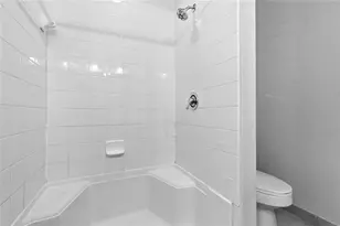9875 Meadow Field Cir, Tampa, FL 33626 - Photo 20