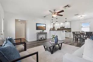 1001 Norwood Dr, Deltona, FL 32725 - Photo 2