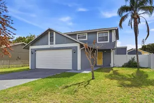 931 Whisper Lake Dr, Winter Haven, FL 33880 - Photo 2
