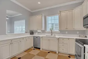 11 N Forest Ave, Orlando, FL 32803 - Photo 12
