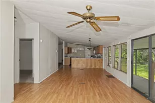 18007 SE 90th St, Ocklawaha, FL 32179 - Photo 4