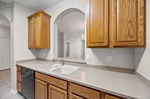 1355 Venezia Ct, Davenport, FL 33896 - Photo 4