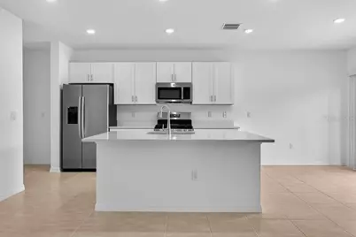 371 Cornerstone Drive, Groveland, FL 34736 - Photo 8