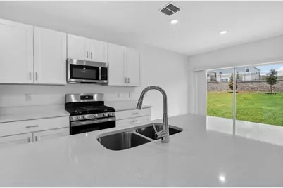371 Cornerstone Drive, Groveland, FL 34736 - Photo 4
