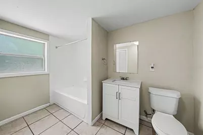 10209 N 28th Street, Tampa, FL 33612 - Photo 16