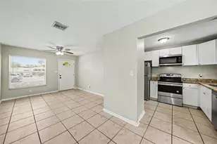 10209 N 28th St, Tampa, FL 33612 - Photo 4