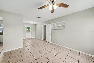 10209 N 28th Street, Tampa, FL 33612 - Photo 6