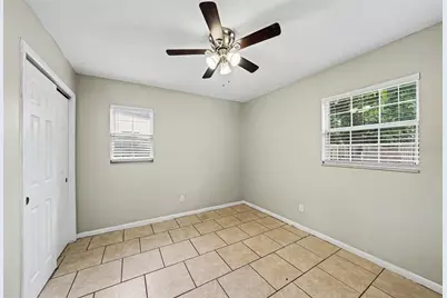 10209 N 28th Street, Tampa, FL 33612 - Photo 8