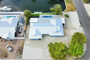 10304 Kingfisher Rd W, Bradenton, FL 34209 - Photo 2