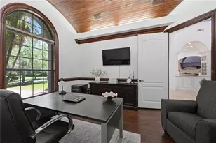 9222 Tibet Pointe Cir, Windermere, FL 34786 - Photo 16