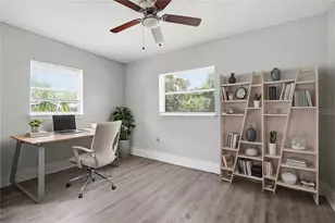 1909 19th St S, Saint Petersburg, FL 33712 - Photo 4
