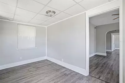 1909 19th Street S, Saint Petersburg, FL 33712 - Photo 10