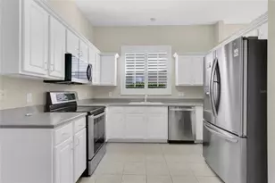 3318 Foxcroft Cir, Oviedo, FL 32765 - Photo 6