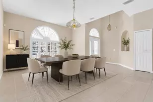 3318 Foxcroft Cir, Oviedo, FL 32765 - Photo 2