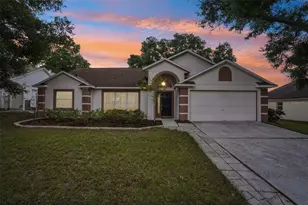 2596 Alclobe Cir, Ocoee, FL 34761 - Photo 2