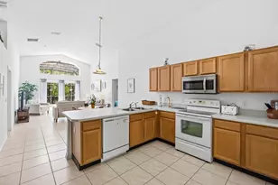 178 Hideaway Beach Ln, Kissimmee, FL 34746 - Photo 8