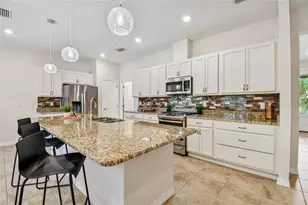 440 Alcove Dr, Groveland, FL 34736 - Photo 2