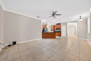 10025 Leyburn Ct, Orlando, FL 32825 - Photo 8