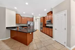 10025 Leyburn Ct, Orlando, FL 32825 - Photo 12