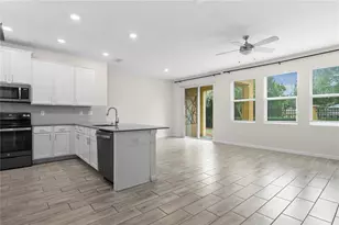 9812 Red Eagle Dr, Orlando, FL 32825 - Photo 4