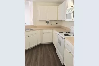 5554 Metrowest Boulevard #4-201, Orlando, FL 32811 - Photo 4
