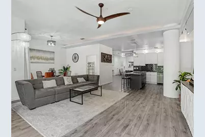 1 S Eola Drive #1, Orlando, FL 32801 - Photo 2