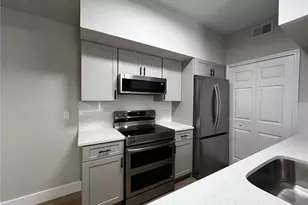 13102 Mulberry Park Dr, Orlando, FL 32821 - Photo 6