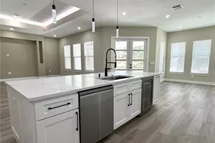 24950 Bonsmara Dr, Groveland, FL 34736 - Photo 6