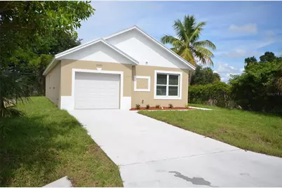 3305 Bassie Court, Fort Myers, FL 33916 - Photo 2