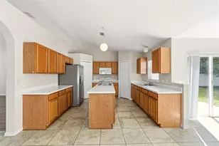 955 Louvre Ct, Kissimmee, FL 34759 - Photo 6