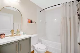 560 Copley Ln, Orlando, FL 32806 - Photo 16