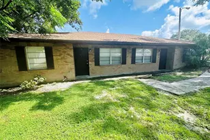 101 Lake Hunter Dr, Lakeland, FL 33803 - Photo 1