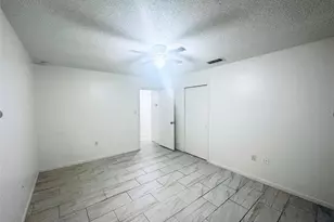 101 Lake Hunter Dr, Lakeland, FL 33803 - Photo 10