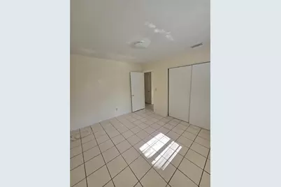 1109 E Seneca Avenue #B, Tampa, FL 33612 - Photo 10