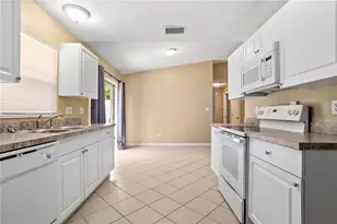 1921 Bonneville Dr, Orlando, FL 32826 - Photo 2