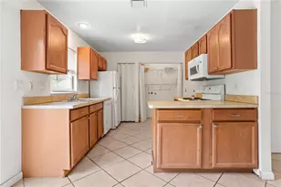 1921 Bonneville Dr, Orlando, FL 32826 - Photo 8