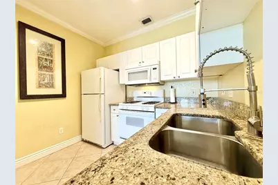 2747 Via Capri #1126, Clearwater, FL 33764 - Photo 4