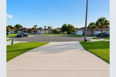 14701 Madonna Lily Court, Orlando, FL 32824 - Photo 2
