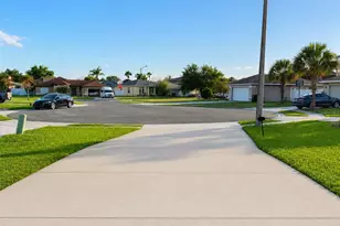 14701 Madonna Lily Ct, Orlando, FL 32824 - Photo 2