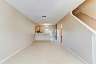 509 Wilton Cir, Sanford, FL 32773 - Photo 2