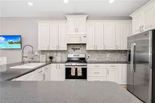 10209 Andover Point Cir, Orlando, FL 32825 - Photo 12