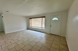 1317 Cambridge Dr, Leesburg, FL 34748 - Photo 4