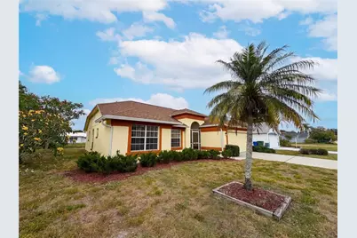 712 45th Street E, Bradenton, FL 34208 - Photo 2
