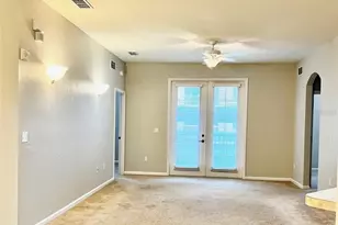 3000 Laurel Park Ln, Kissimmee, FL 34741 - Photo 4