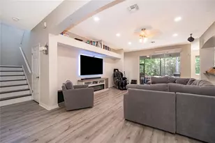 9808 Bennington Chase Dr, Orlando, FL 32829 - Photo 2