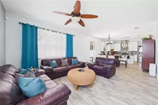 11932 Old Glory Dr, Orlando, FL 32837 - Photo 8