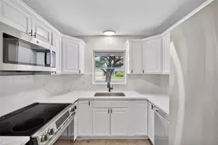 6801 17th St S, Saint Petersburg, FL 33712 - Photo 8