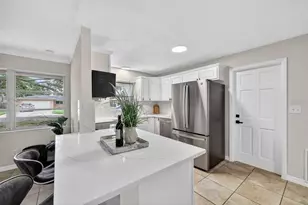 6801 17th St S, Saint Petersburg, FL 33712 - Photo 8